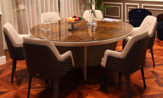 Los muebles comerciales del restaurante del hotel presentan y presiden diseño versátil