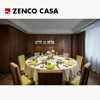 Mesa redonda de comedor con sillas a juego que se mezclan y combinan para grandes reuniones