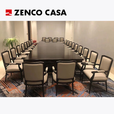 Muebles para salas de reuniones de hoteles Mesa de conferencias de madera maciza con silla de conferencias de madera de cuero