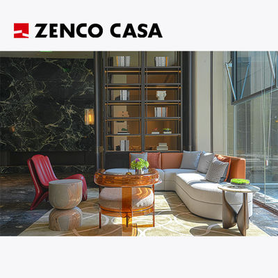 Muebles del vestíbulo del hotel, incluidos el sofá en forma de L y la silla única en forma de cristal rojo de acero