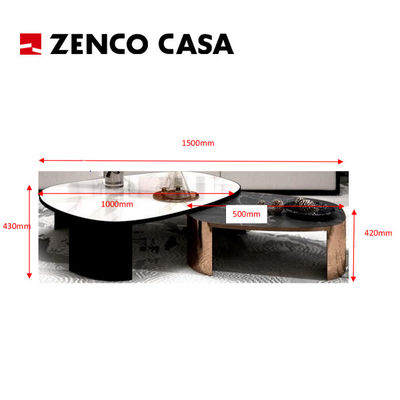 Muebles modernos de suites de hotel con cama de rey, mesa de escritura y silla de escritura, etc.